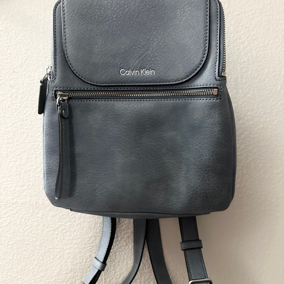 Calvin Klein backpack - Picture 2 of 11